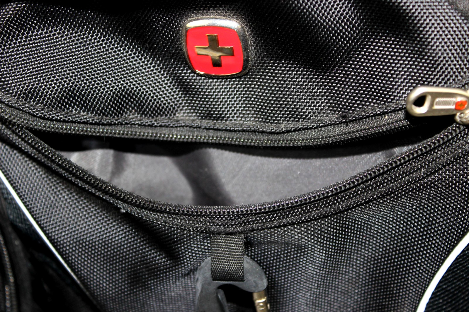 Swiss Gear Airflow Laptop Tablet Backpack Black Scan Smart Compartments