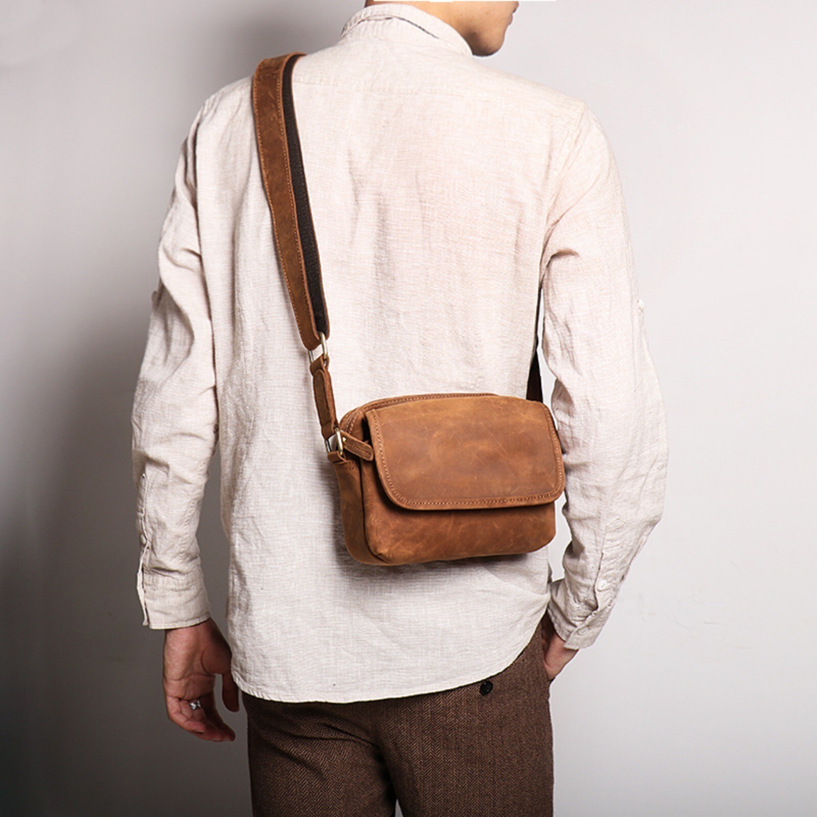Men Retro Leather Crossbody Messenger Bag Shoulder Satchel for Work Travel