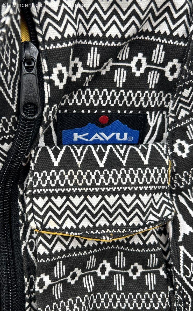 Kavu Rope Sling Crossbody Backpack Black and White Geometric Design Black Zipper