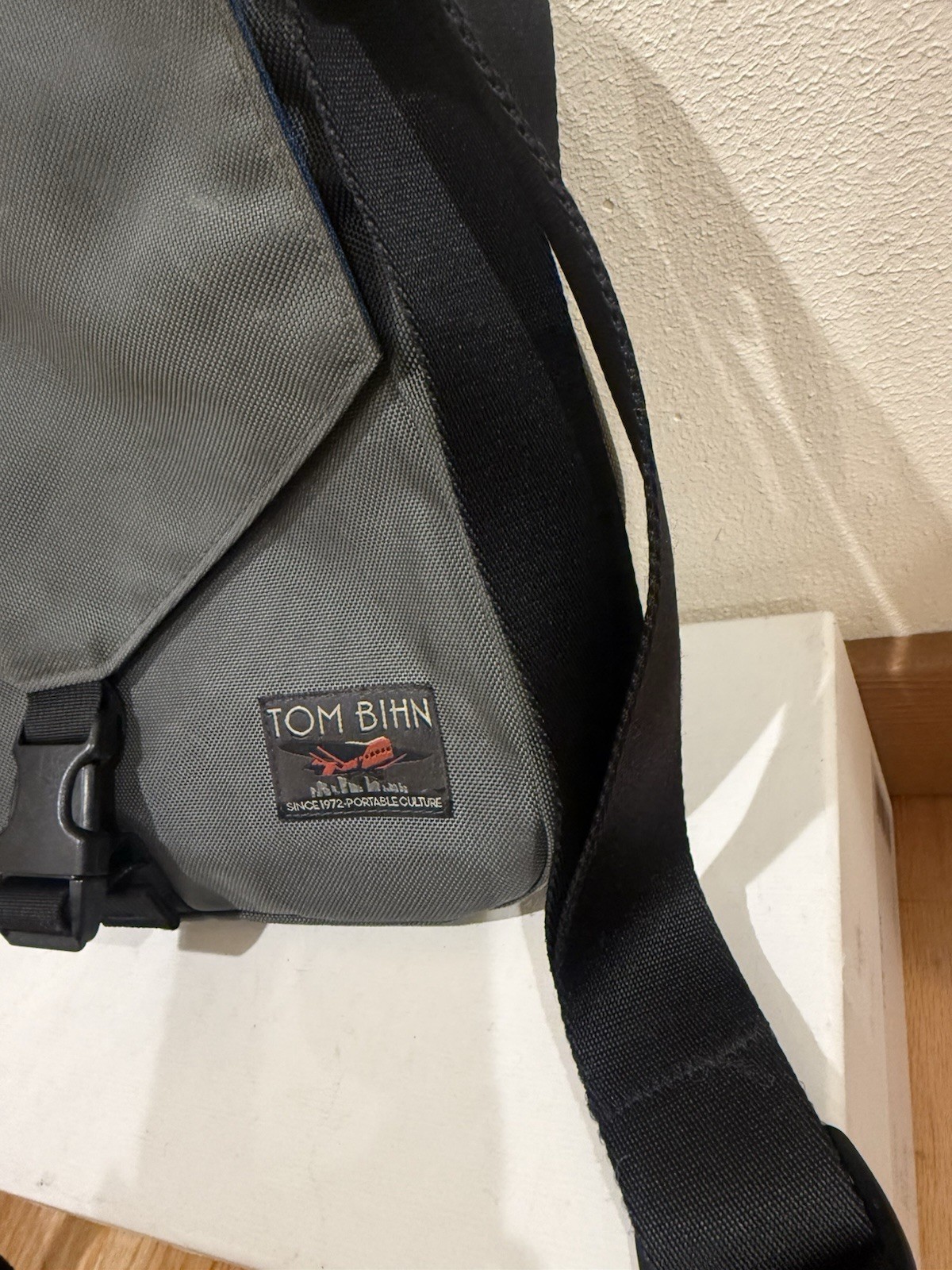 Tom Bihn Small Cafe Bag
