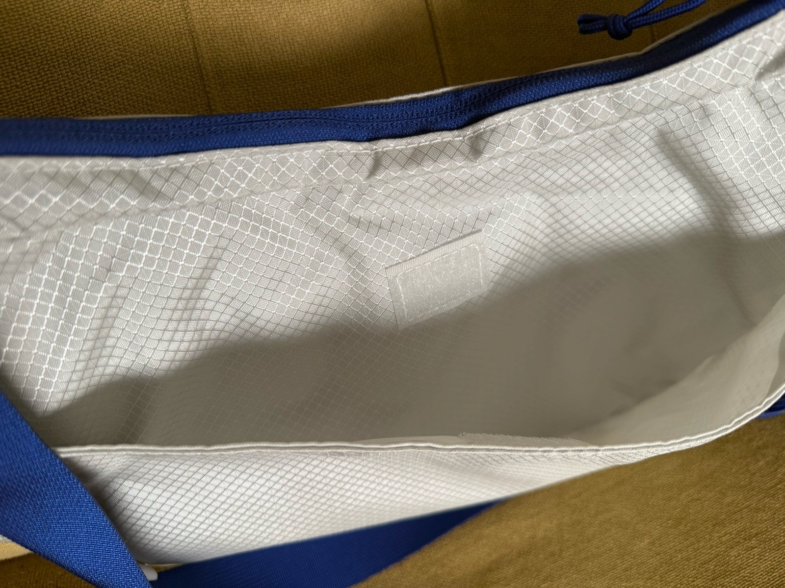 Supreme Silver And Blue SS 22 Messenger Bag Brand New Crossbody Shoulder