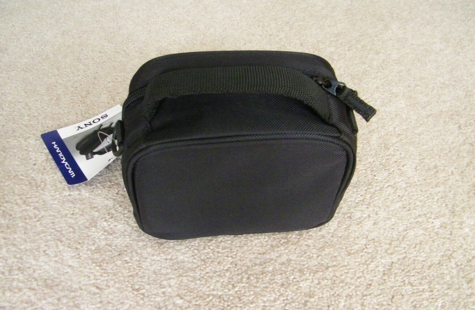 SONY LCS-VA15 HANDYCAM Case, Includes Shoulder Strap, Brand New With Tags