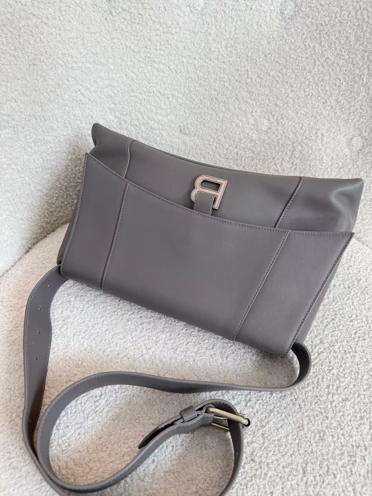 Balenciaga Downtown gray full leather men’s shoulder bag