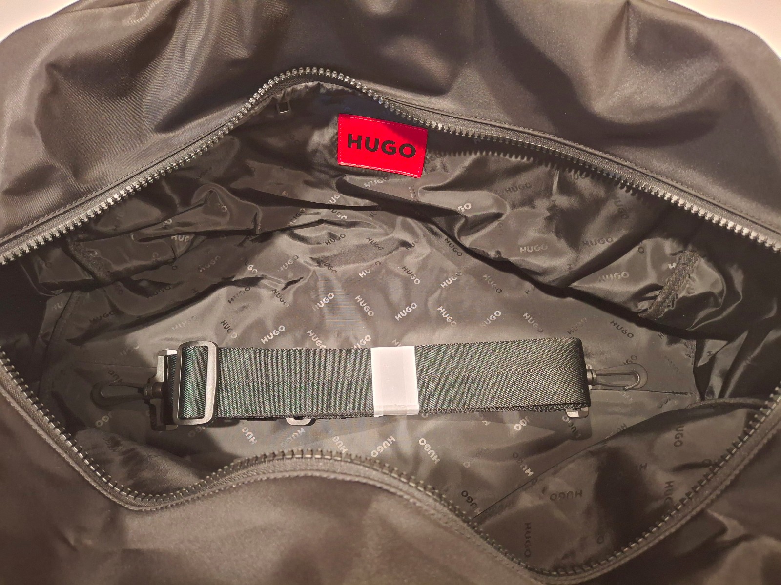 HUGO BOSS Ethon 2.0N Black Rectangular Holdall Bag W/ ADJUSTABLE SHOULDER STRAP