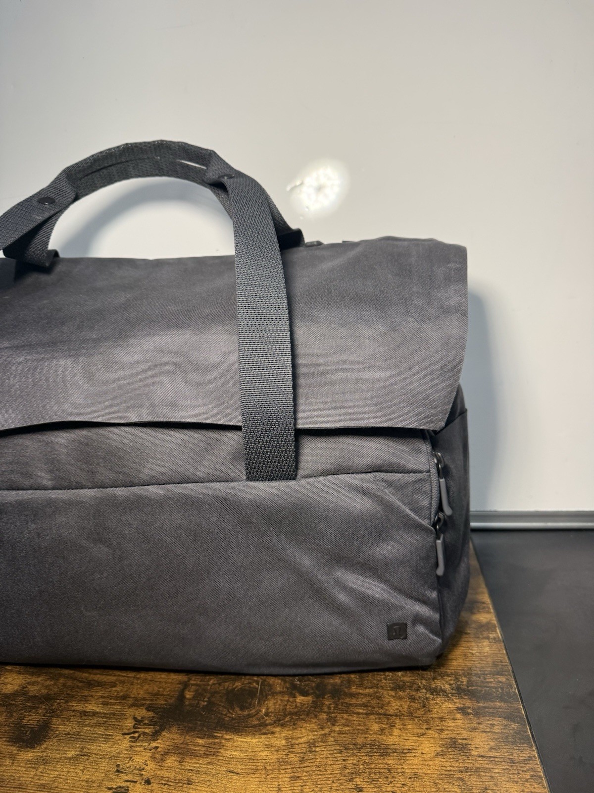 Lululemon Early Embark Duffel 27L Deep Coal Nylon Large Laptop Messenger Bag