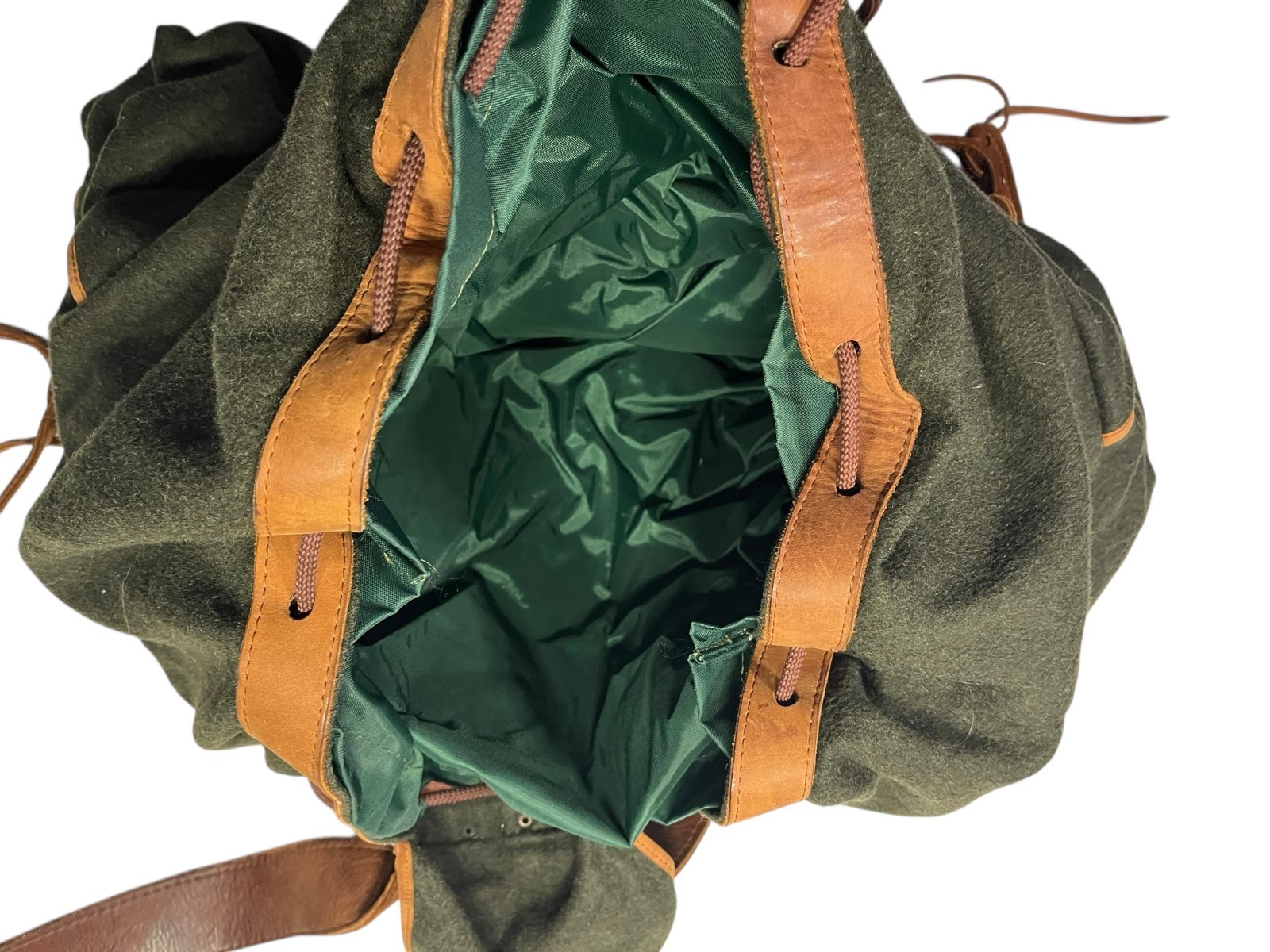 Vtg UNBRANDED Green/Brown BEAUTIFUL WOOL/LEATHER BACKPACK Travel Hike Gear Bag