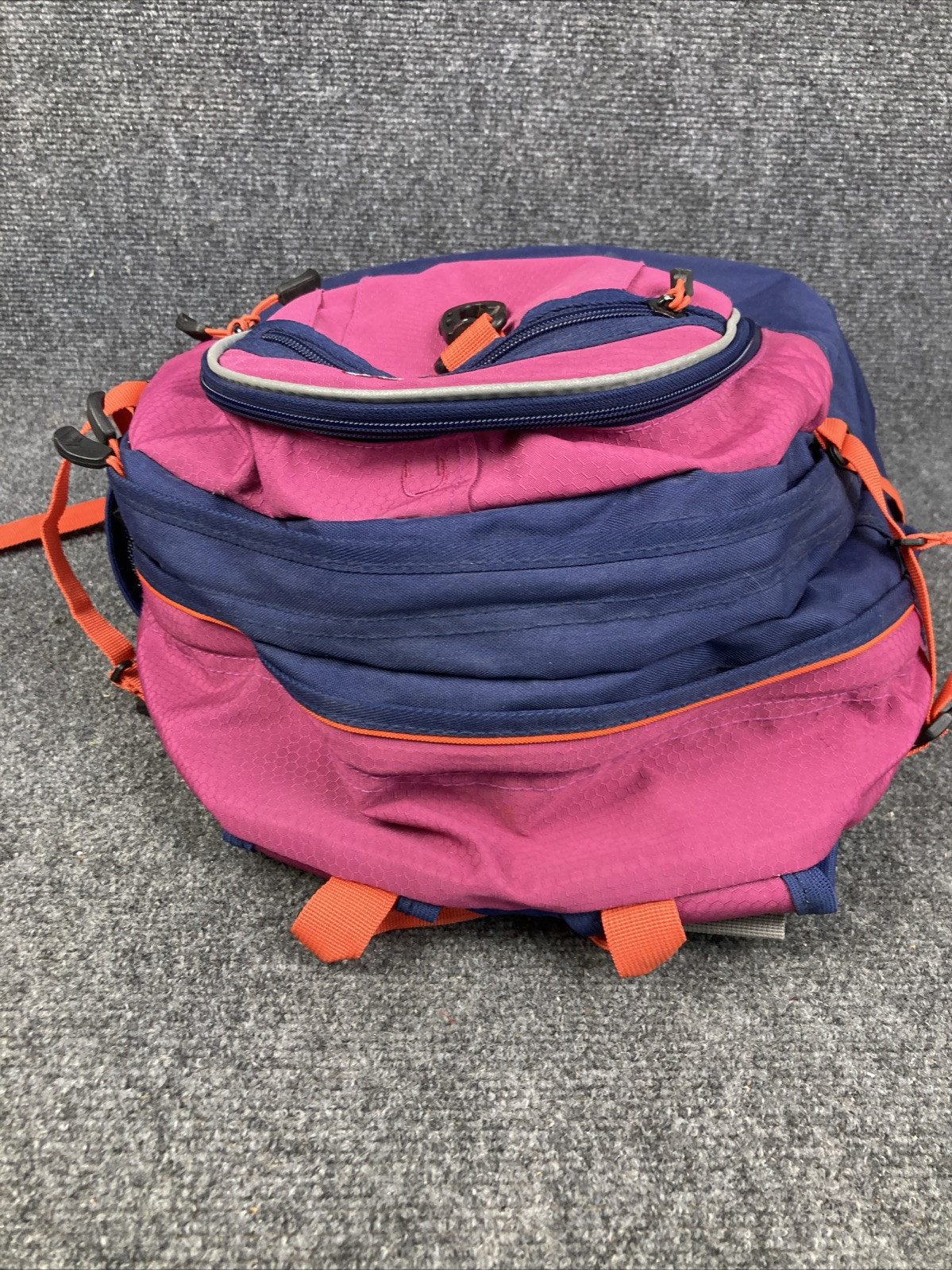 High Sierra Fuchsia & Navy Tech Spot Suspension Padded Strap System Backpack EUC