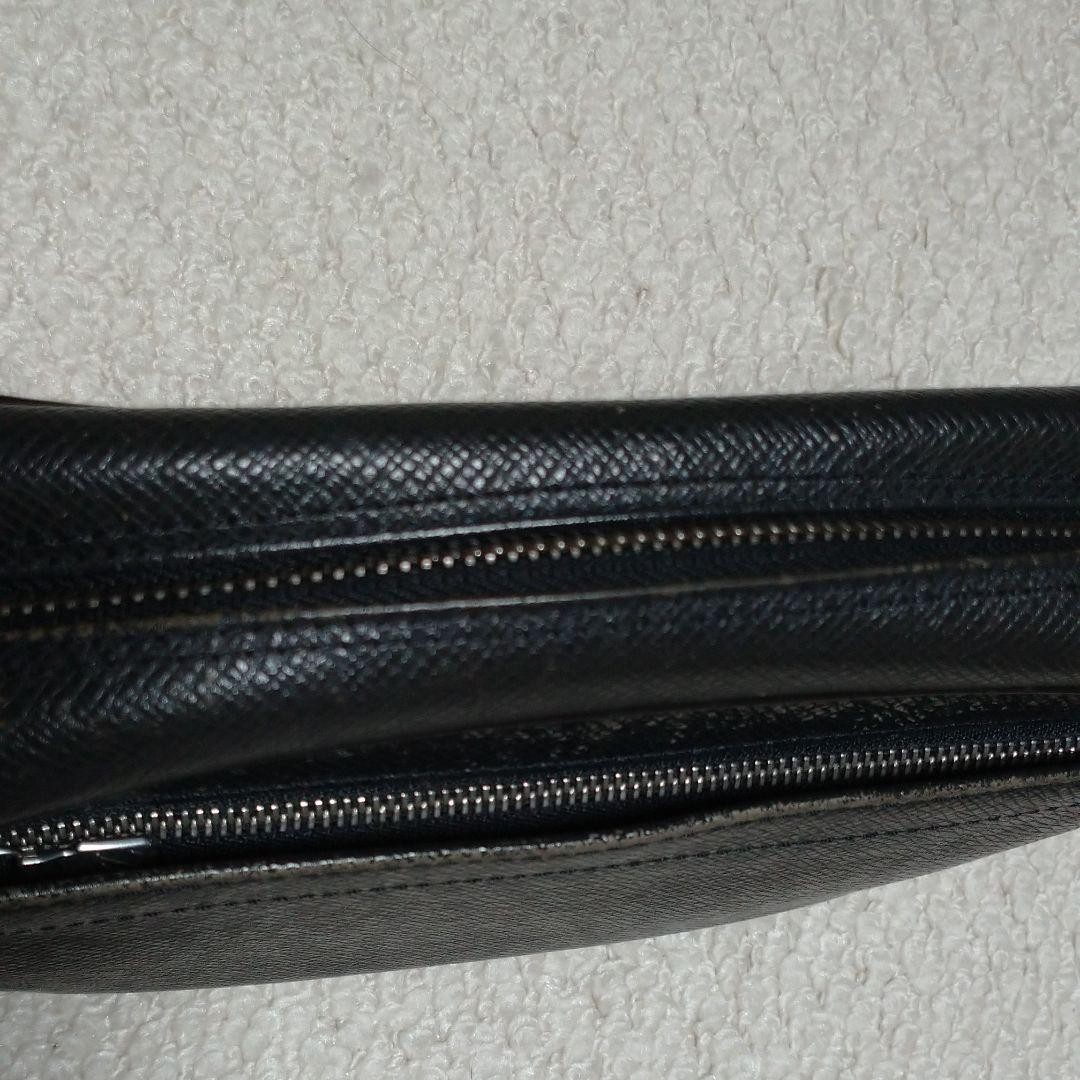 Louis Vuitton Taiga Calga Second Bag Clutch Bag Leather Black M30812 Spain Auth