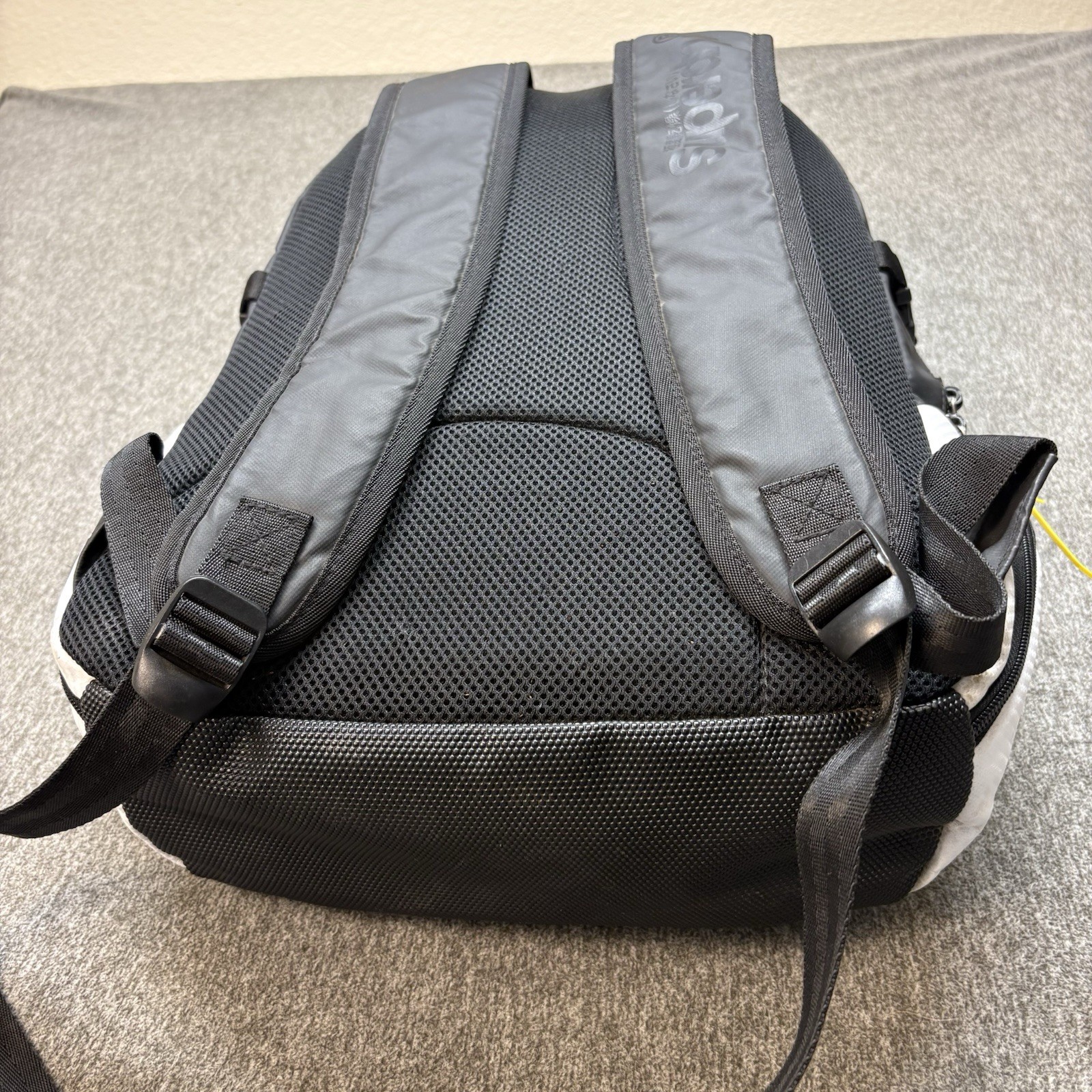 Superdry White Tarp Tech Backpack Travel Sport School Laptop Bag 21L Water Zip