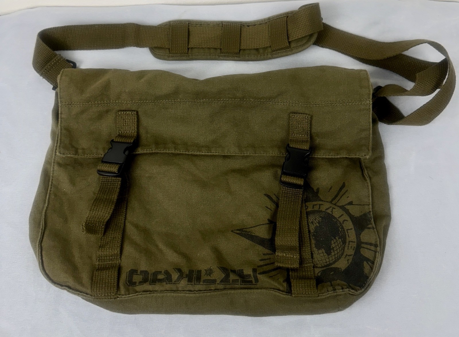 RARE Vintage Y2K Oakley Red Shift Messenger / Tote Bag 100% Cotton