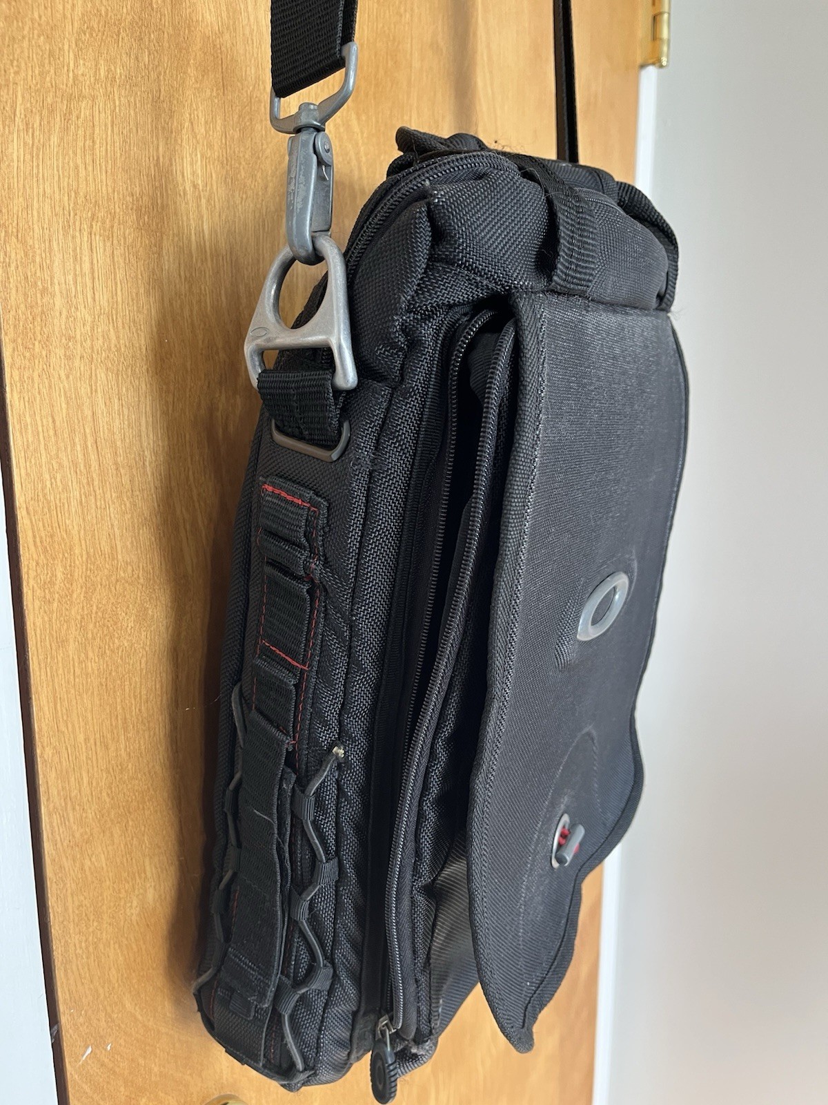 Oakley Tactical Field Gear Vertical Messenger Y2K Laptop Bag Shoulder Strap READ