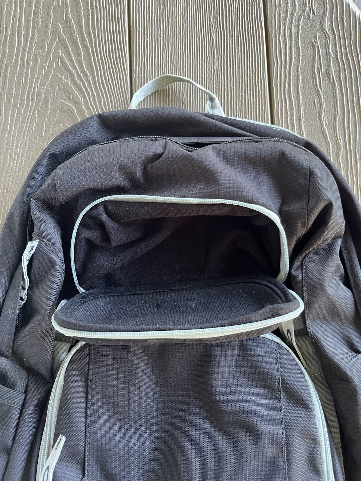 Oakley Backpack Works Pack Black w/Sunglasses Holder GUC