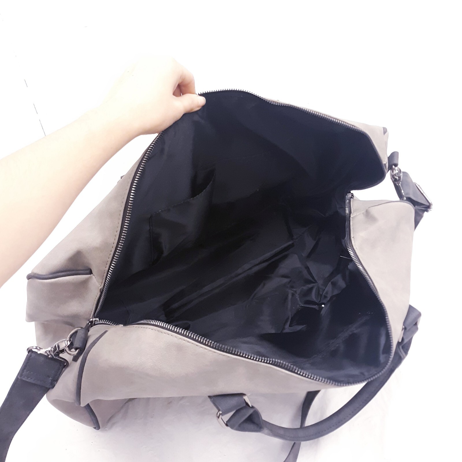 Jackson Unisex – vegan leather – Carry On Gray Grey Strap Handle Duffle Bag
