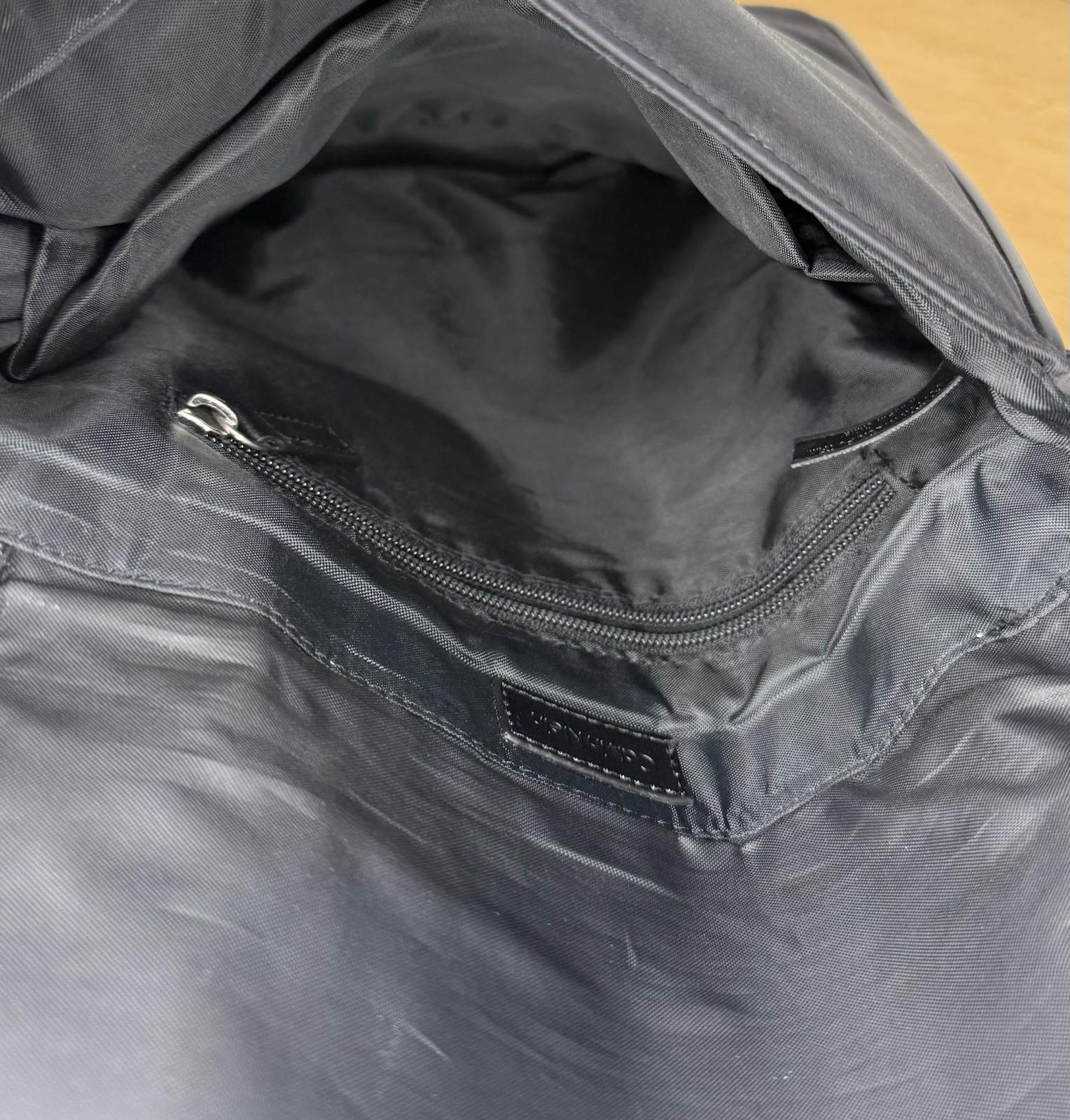Calvin Klein Black Messenger Bag Adjustable Strap Inner Pockets Unisex