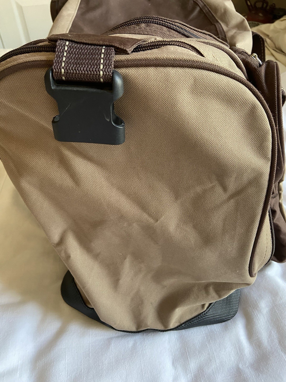 2011 Justin Boots NFR PRCA Rodeo Wrangler Las Vegas Brown Duffle Bag