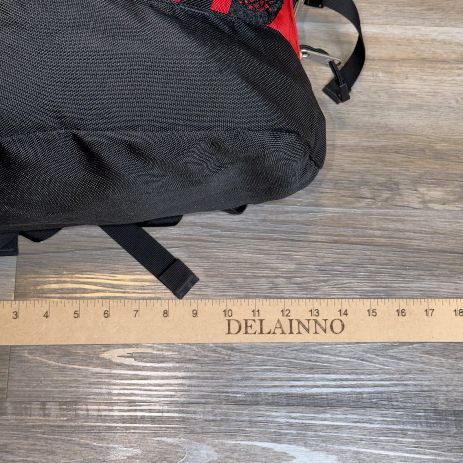 The North Face Yavapai Backpack Peppermint Red White Color-Way Black Bottom