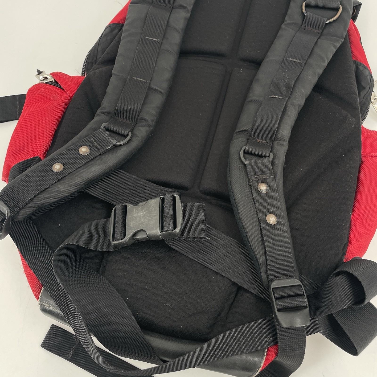 Vintage Oakley Icon Backpack in Red Black – 90s 2000s Y2k Goth Grunge