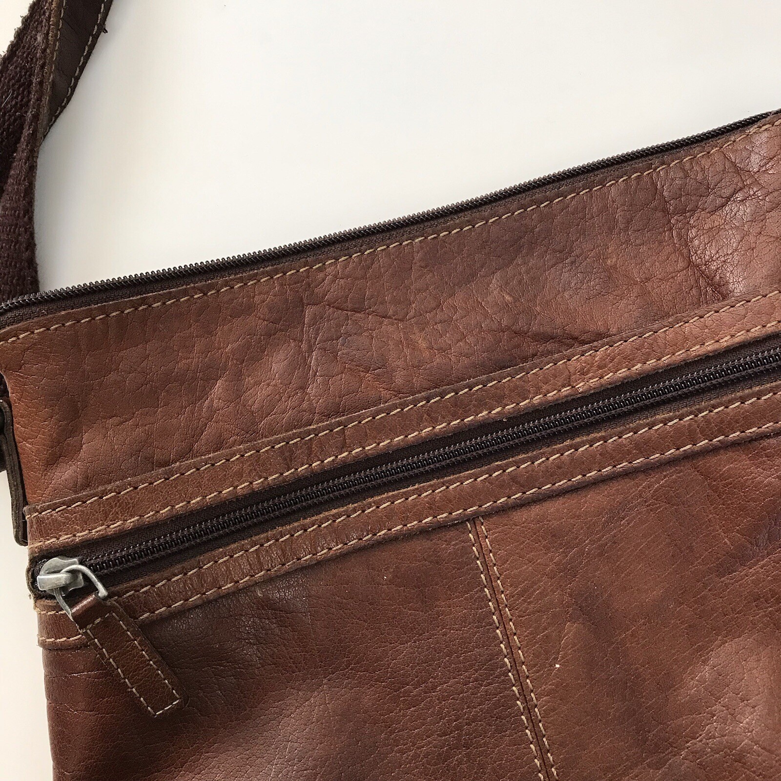 Jack Georges Crossbody Purse Bag Buffalo Leather Voyager Slim Brown Zip Pockets