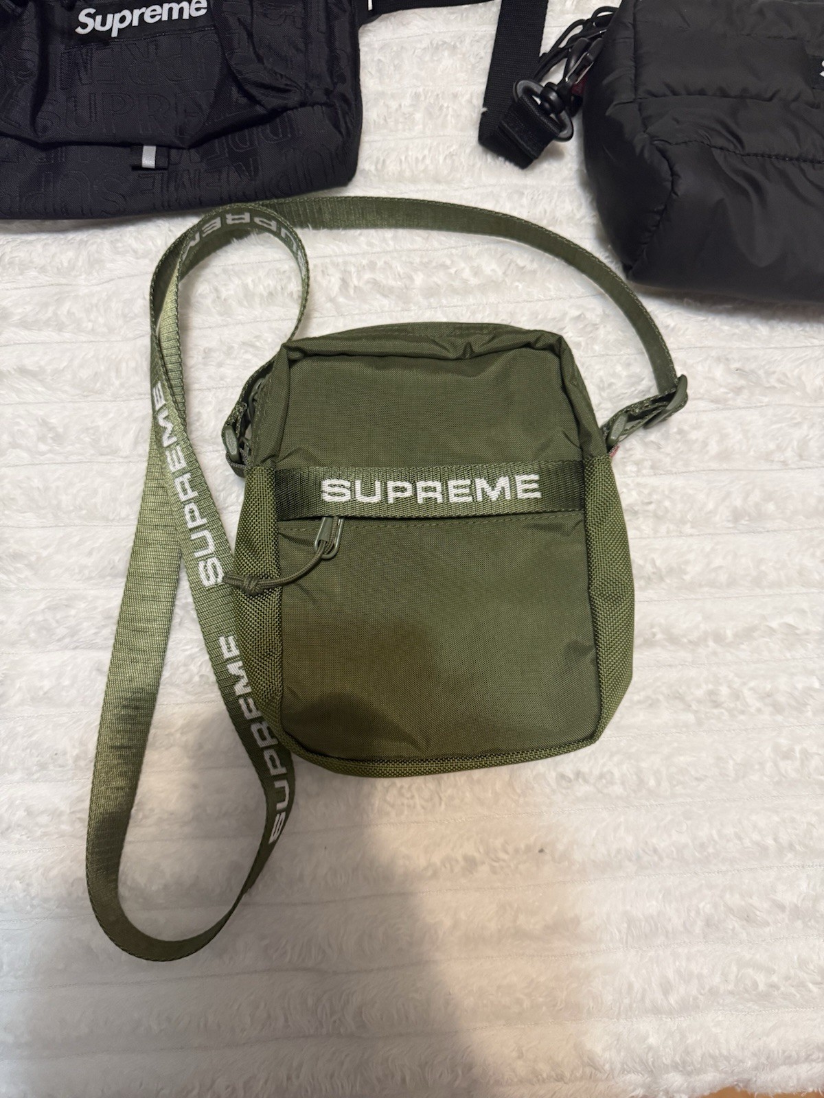 Supreme Shoulder Bags lot Authentic perfect condition