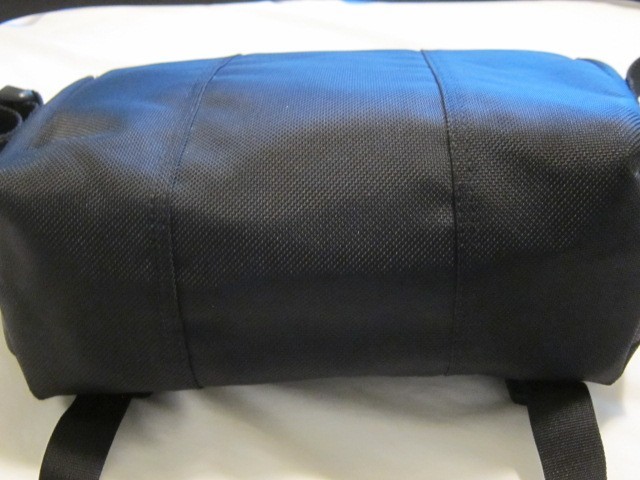 Timbuk2 XS CLASSIC MESSENGER BAG Water Resistant – Black
