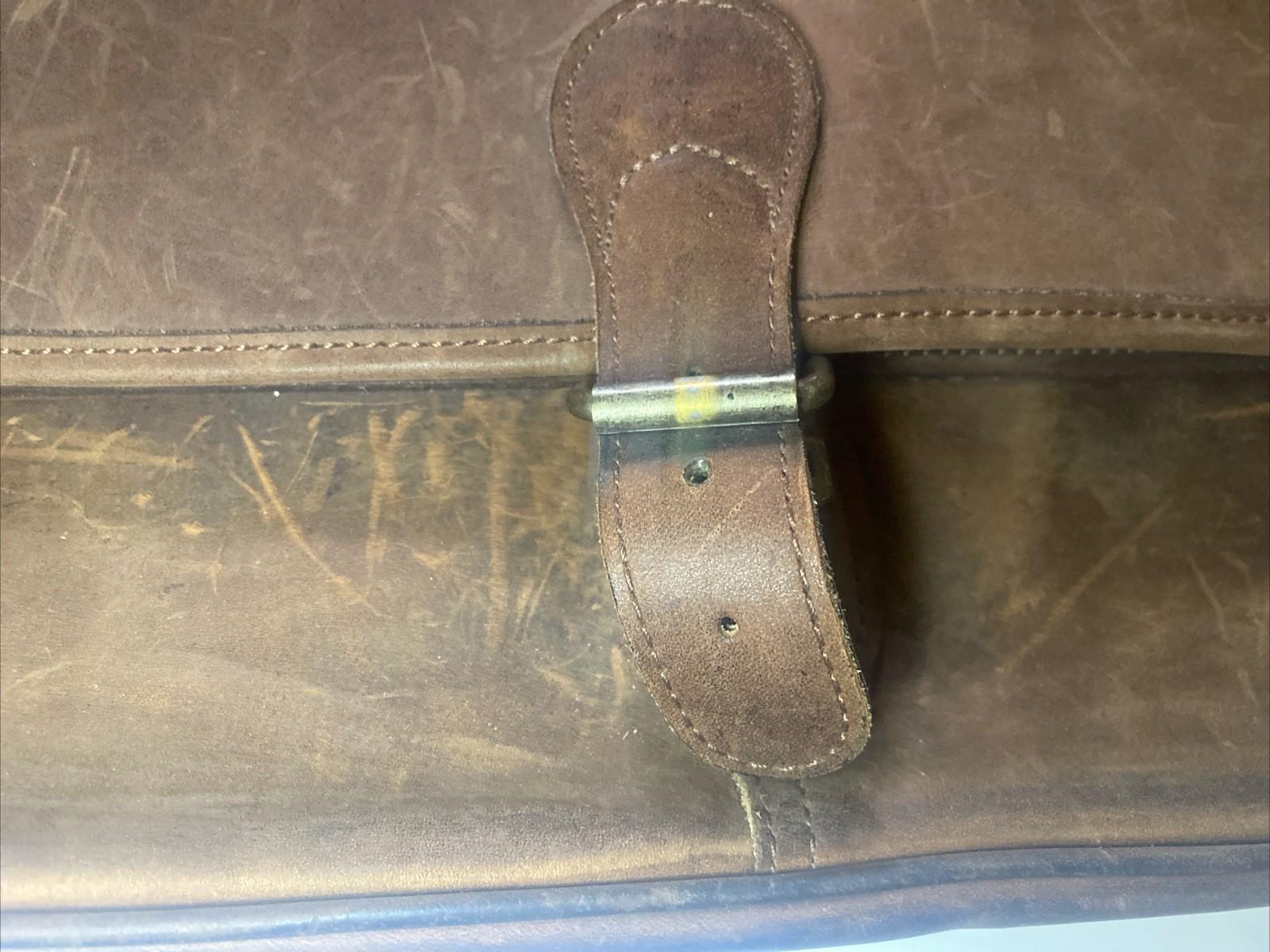 Vintage Schlesinger 19” Leather Messenger Bag Satchel Distressed Rustic Brown *