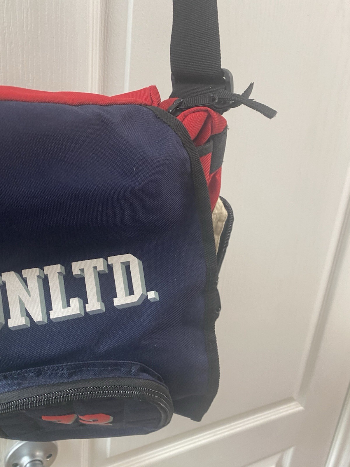 Vintage Ecko Unlimited Y2K Retro Red Navy Crossbody Streetwear Messenger Bag