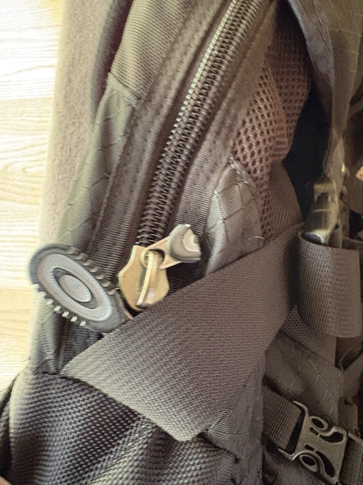 Vtg Oakley Software Backpack ICON Molded Black Hiking Tactical Gen1 Skull Laptop