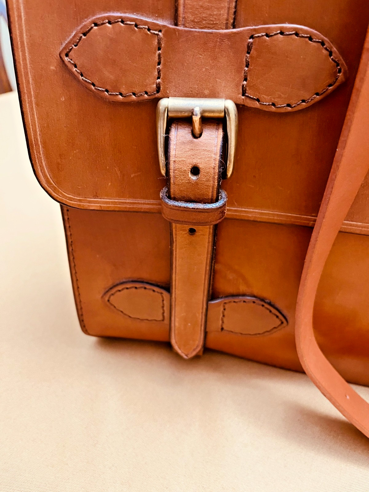 MACKENZIE “OFFICERS” Tan Bridle Leather Briefcase / Messenger Bag – SCOTLAND