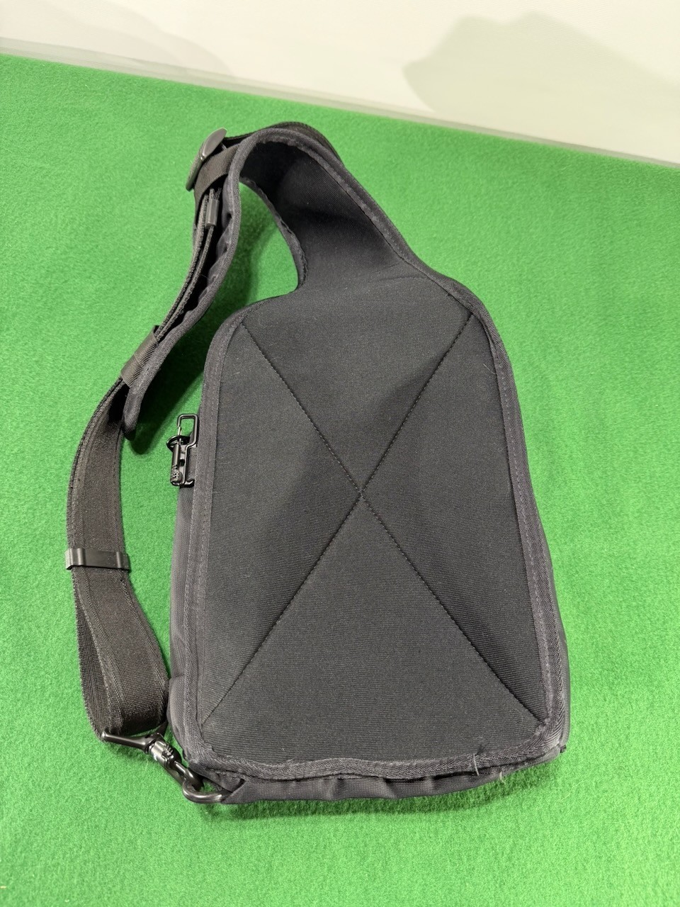 Pacsafe Metrosafe LS150 Anti-Theft Sling Bag RFID Travel Crossbody Backpack Blac
