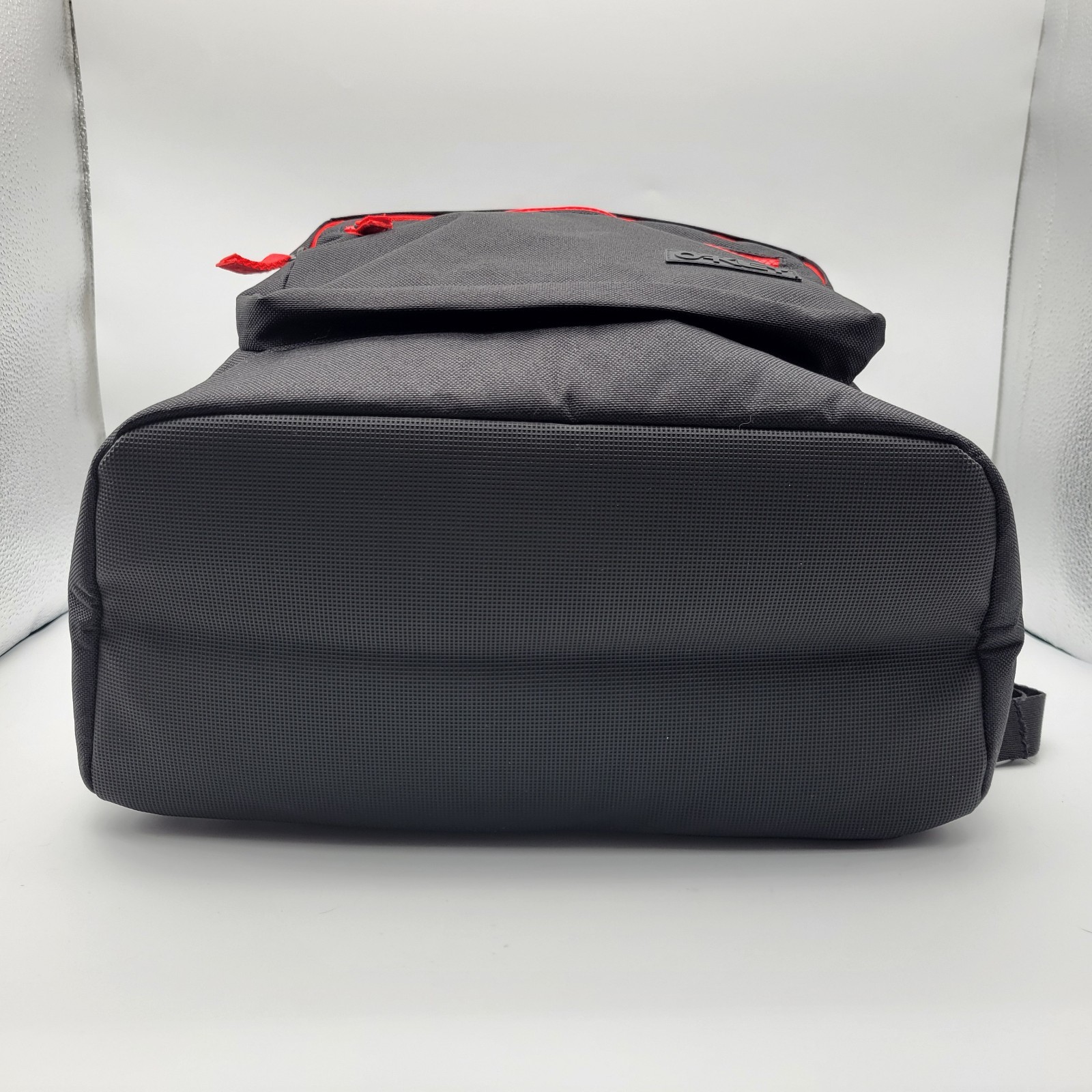 NEW NWT Oakley Red & Black Transit Everyday Backpack Bookbag BTS Back to School