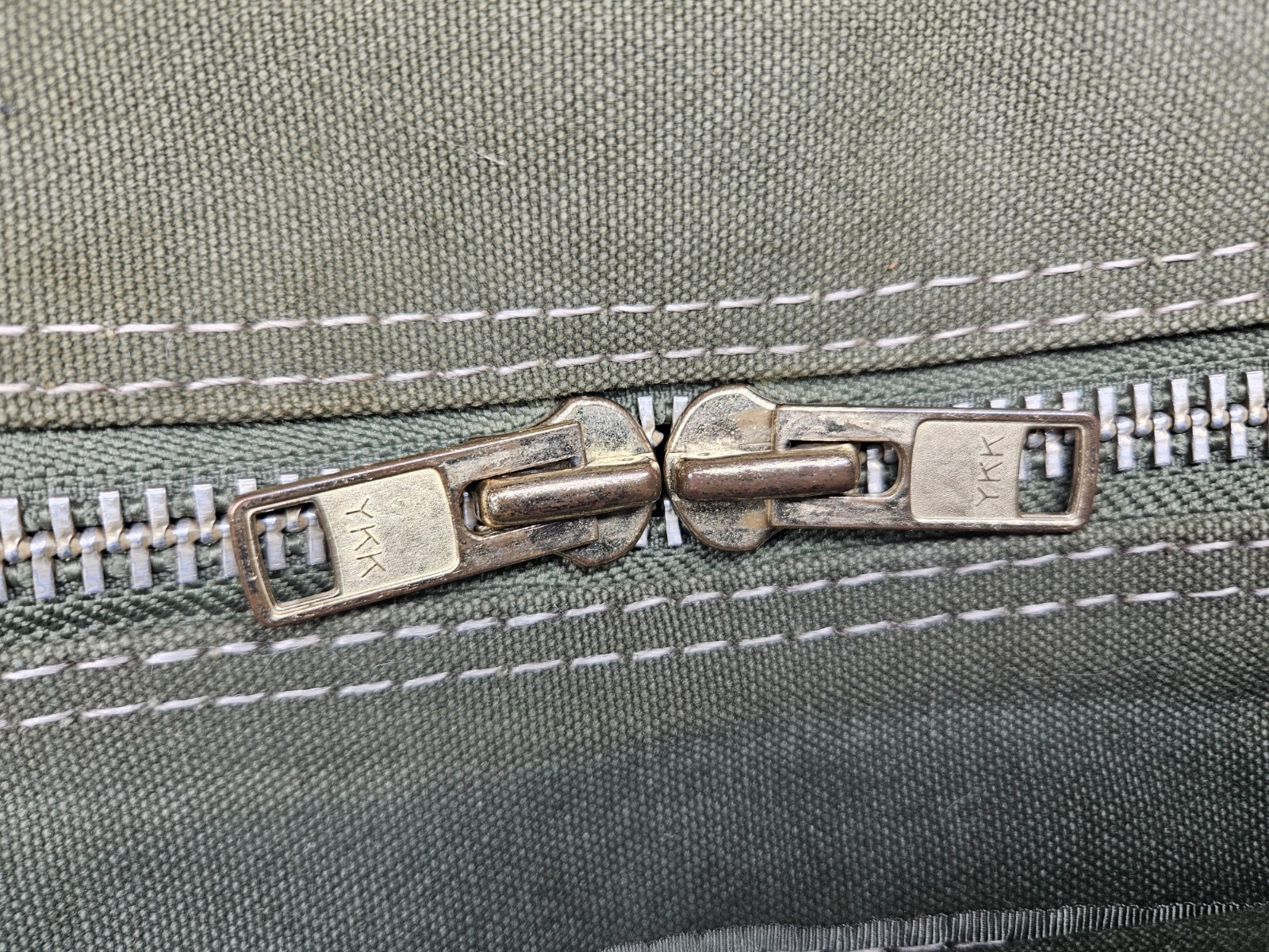 Vintage Orvis Battenkill Green Canvas Leather Weekender Duffle Bag 24 3/4in