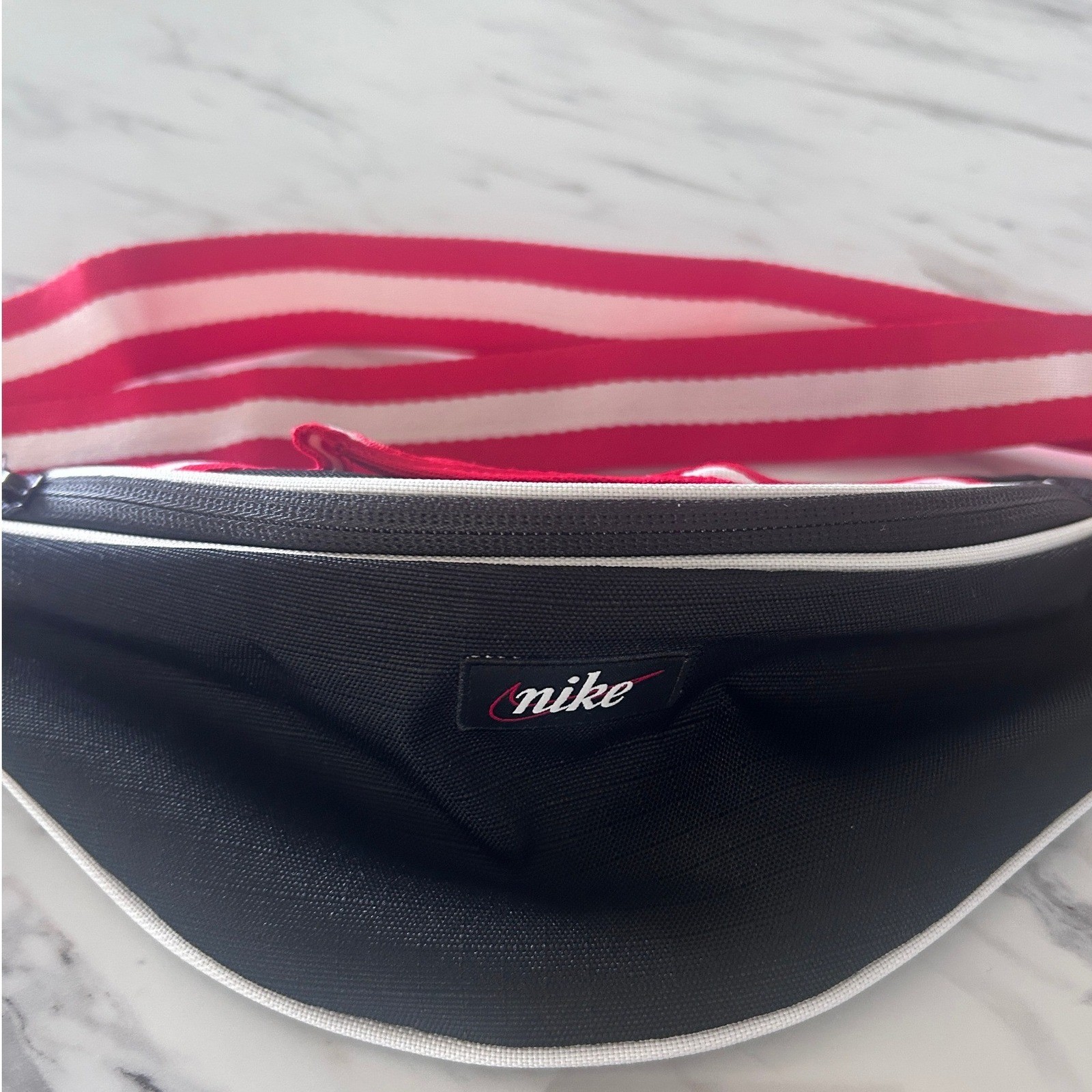 Nike Heritage Waistpack Black Red White Striped Belt Bag Fanny Pack DR6266-015