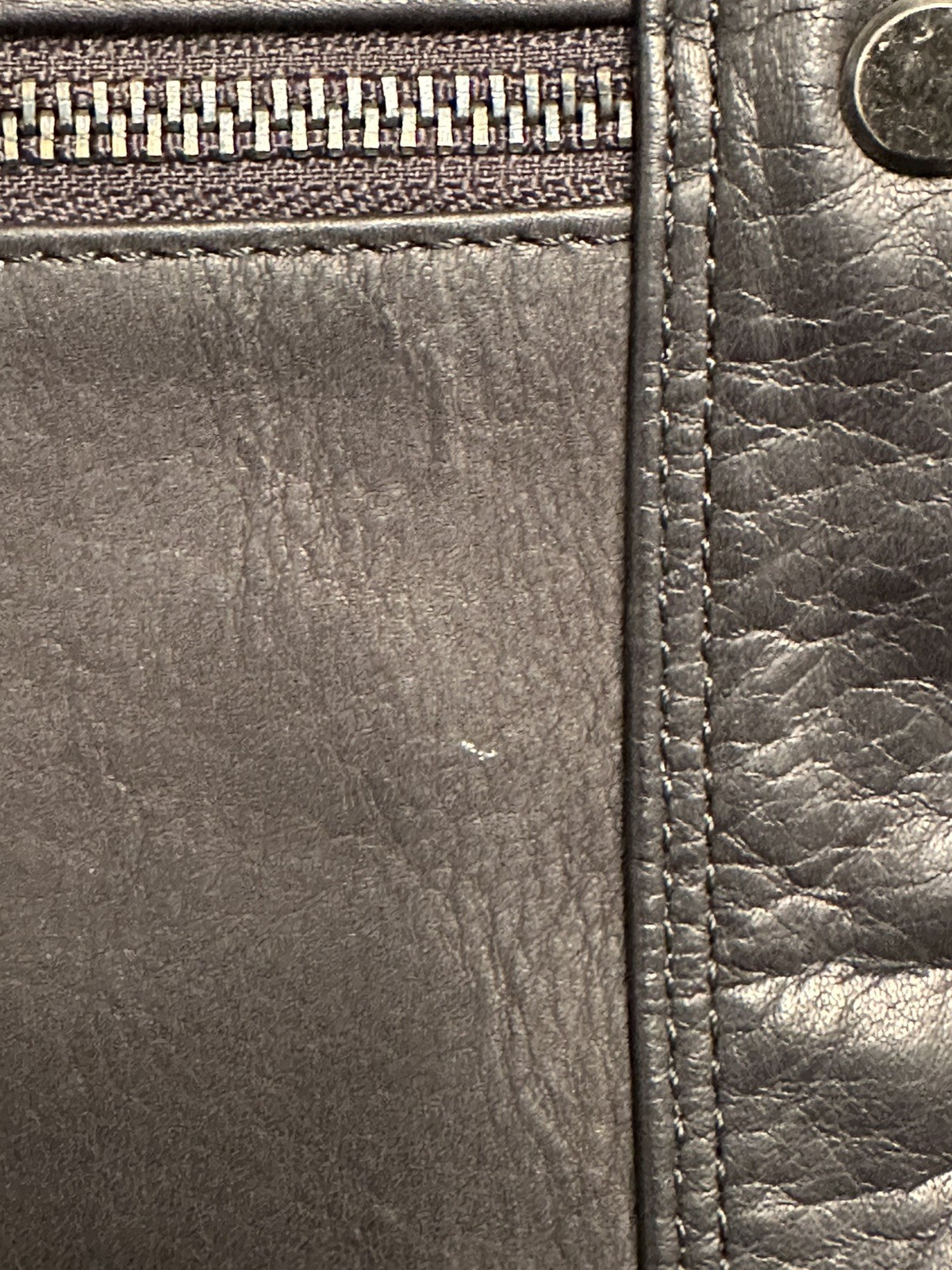 Kenneth Cole Reaction Black Leather Busi-Mess Essentials 527805 Messenger Bag