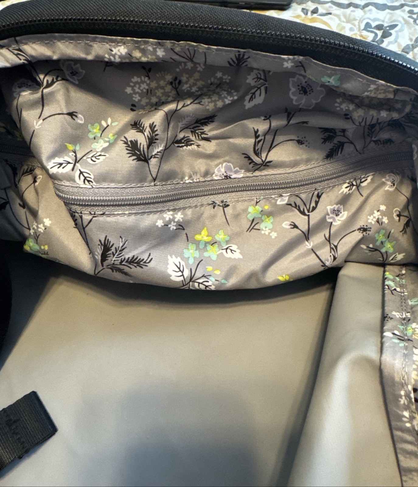 Vera Bradley Lighten UP XL duffel backpack black NWT Hiking Padded Straps $225!!