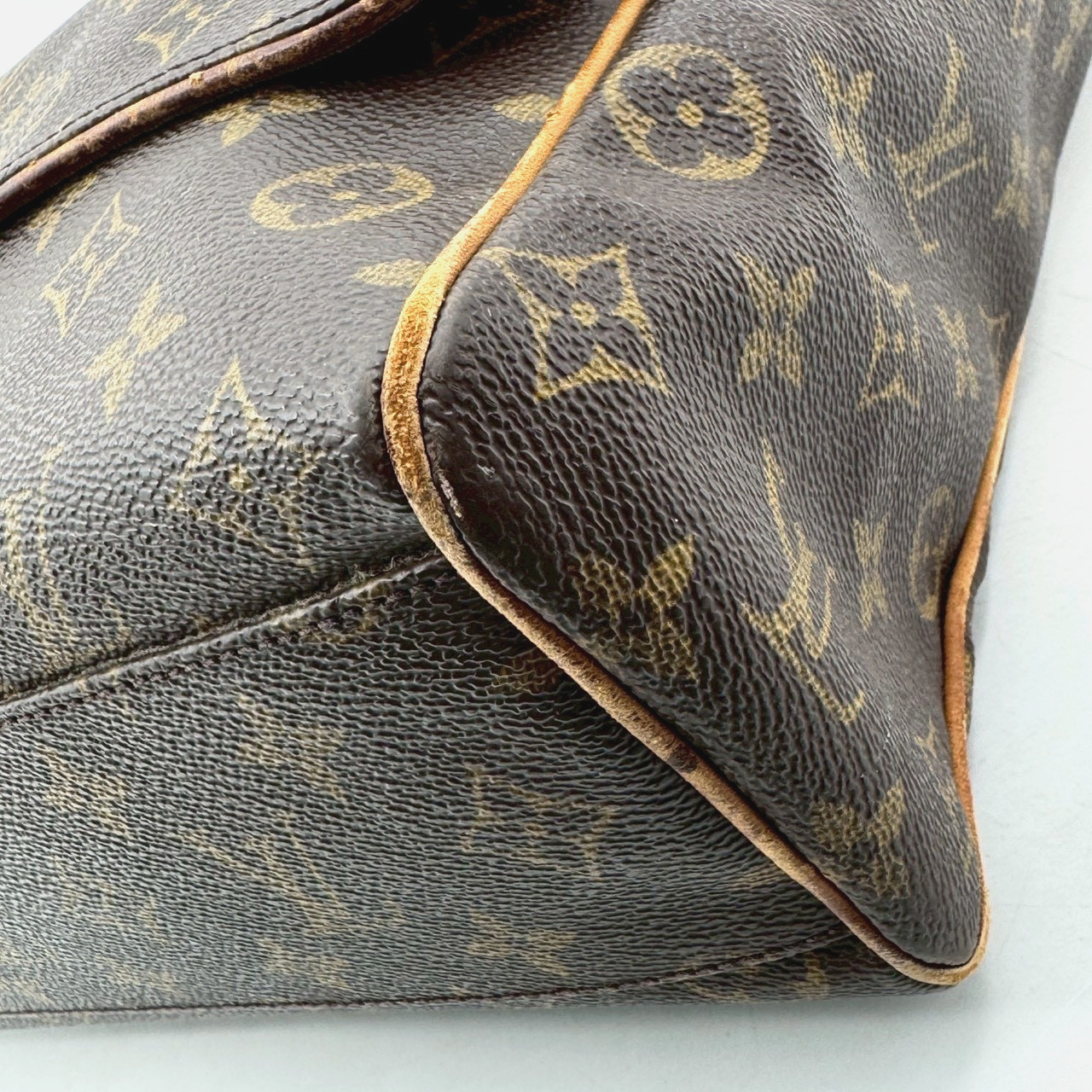 LOUIS VUITTON Abbesses Messenger Shoulder Bag Monogram SP1021 Leather Used
