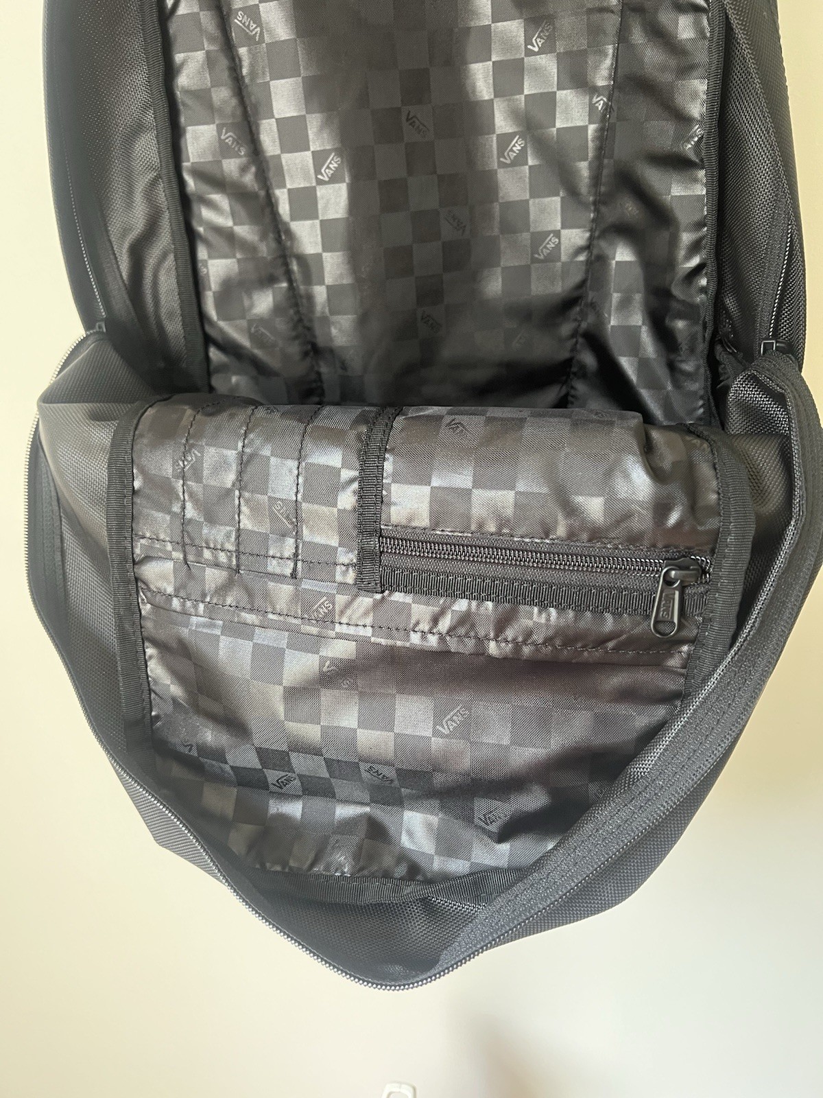 VANS Snag Plus Solid Black Backpack School Work Travel