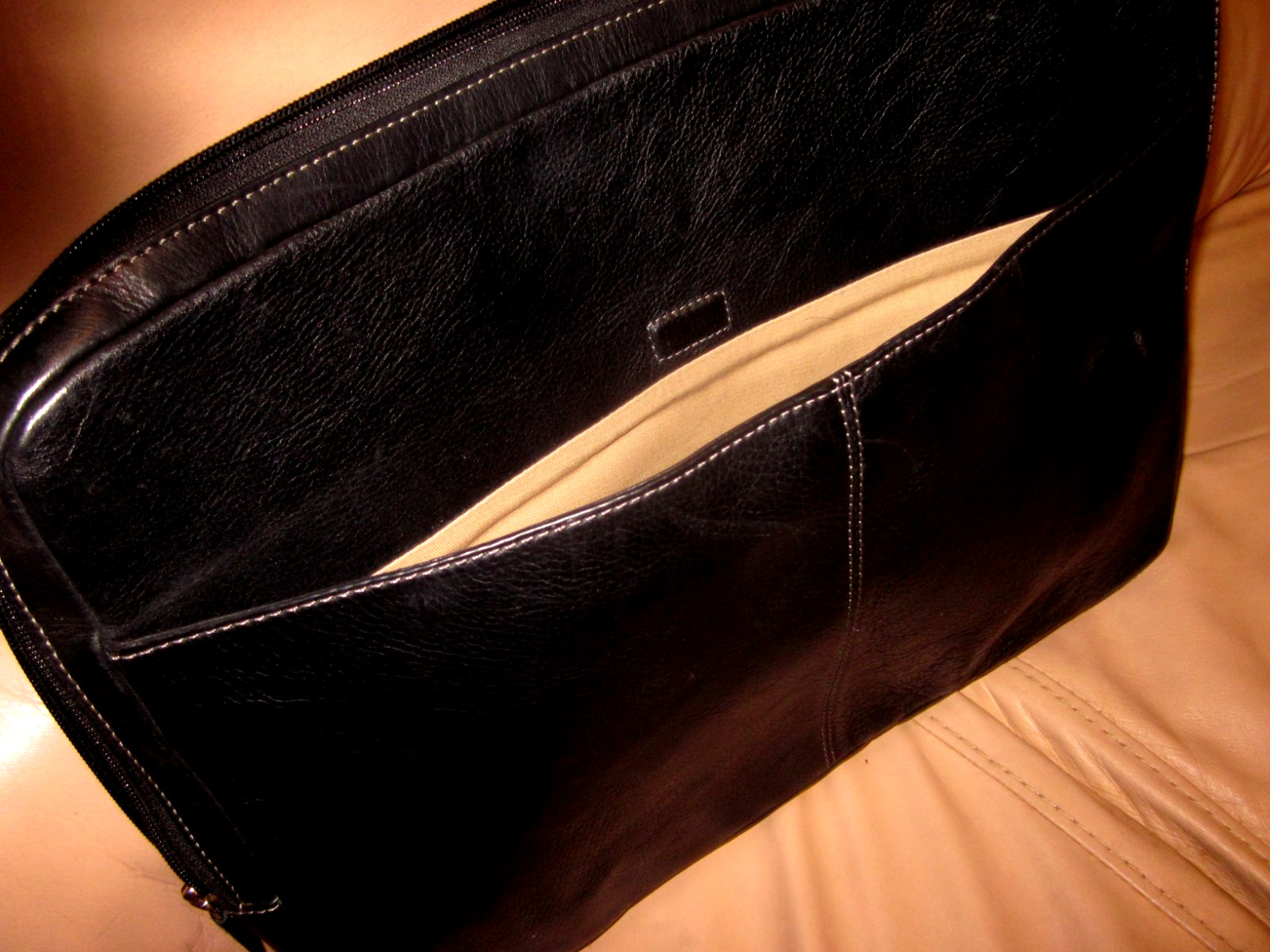 Cole Hann Black Leather Document-Portfolio-Laptop Sleeve Organizer Zipper Bag
