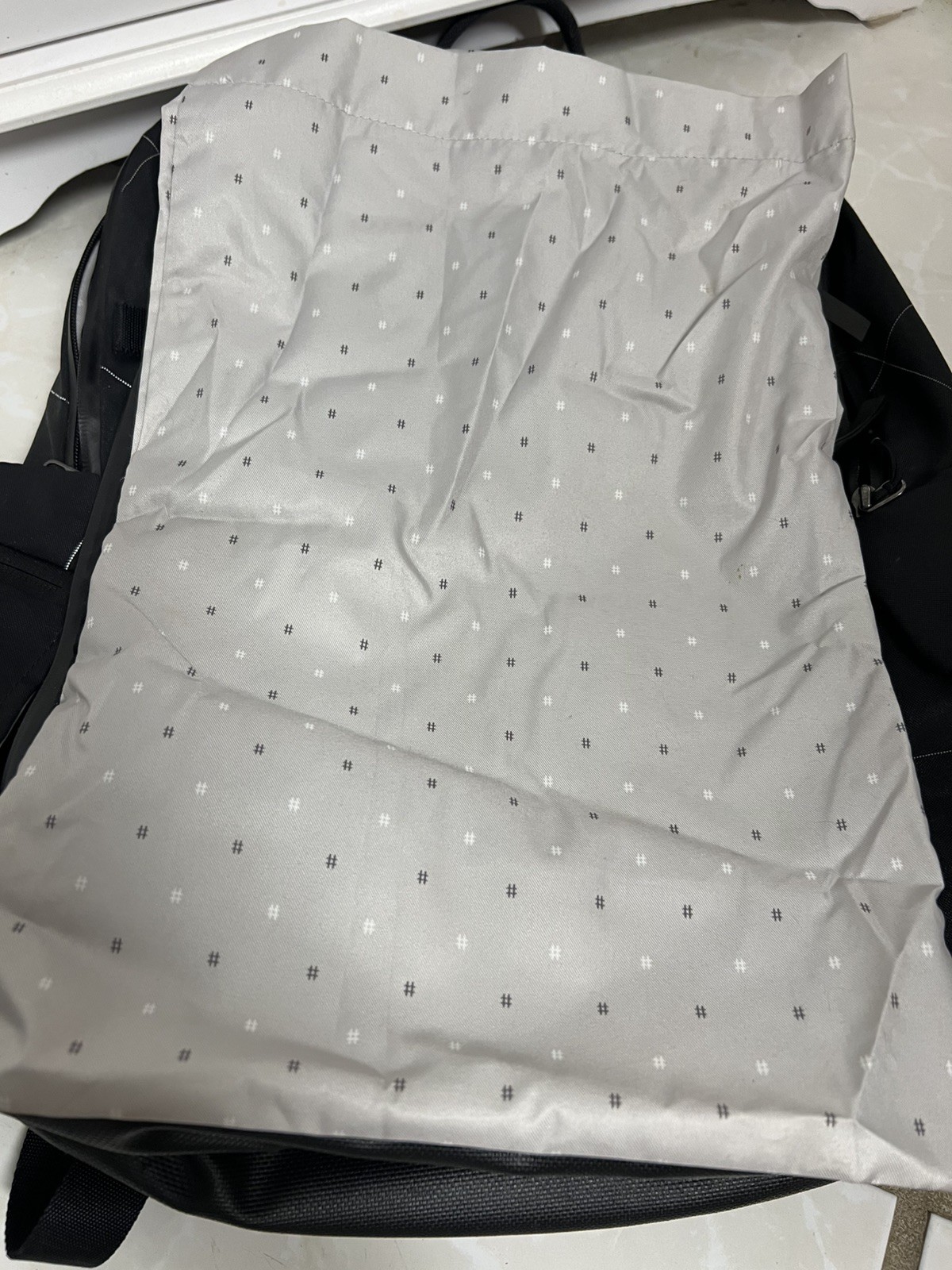 Lululemon Cruiser Backpack bag 22L Rare Out Of Print. Pin stripes. Complete