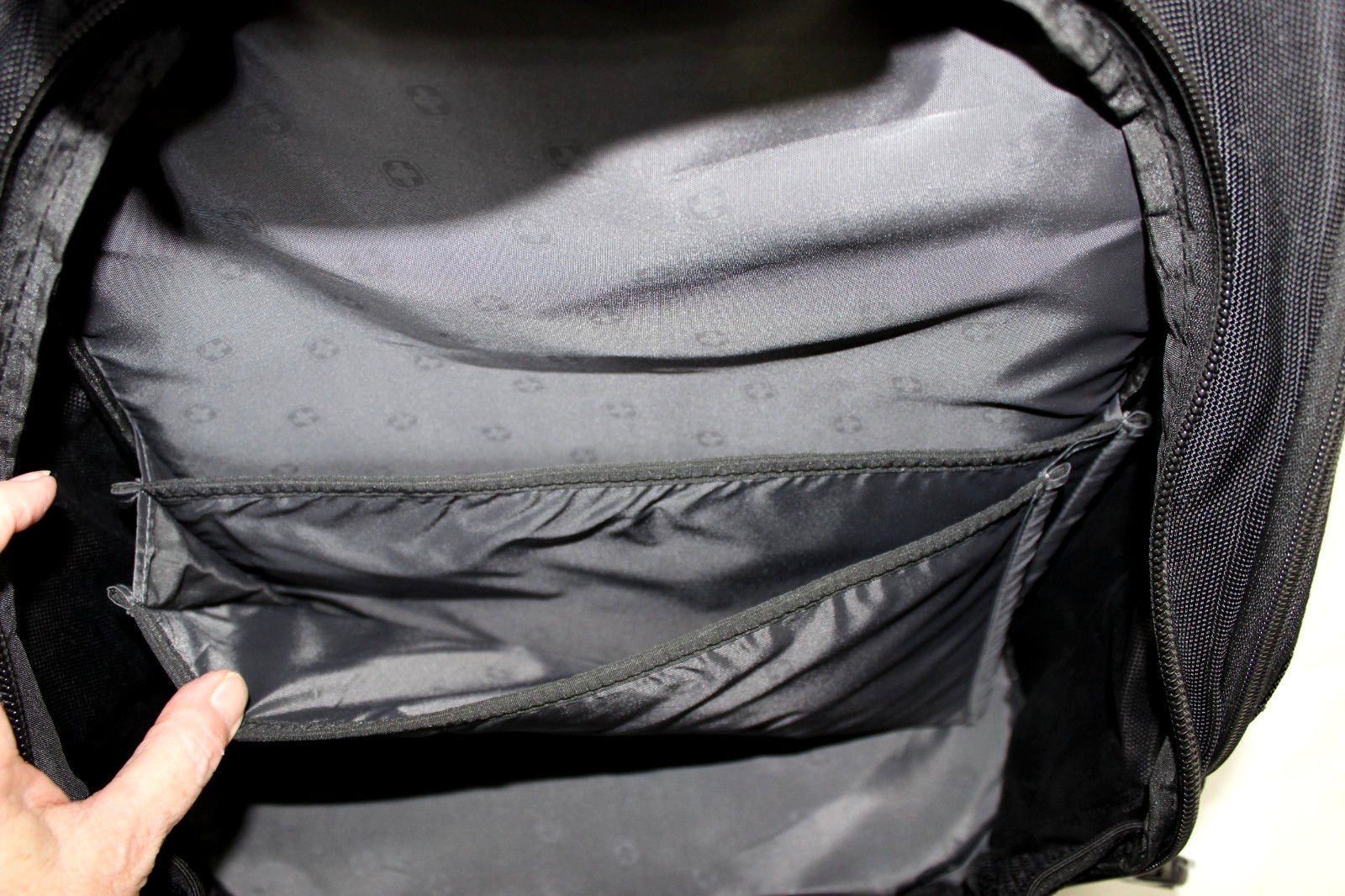 Swiss Gear Airflow Laptop Tablet Backpack Black Scan Smart Compartments