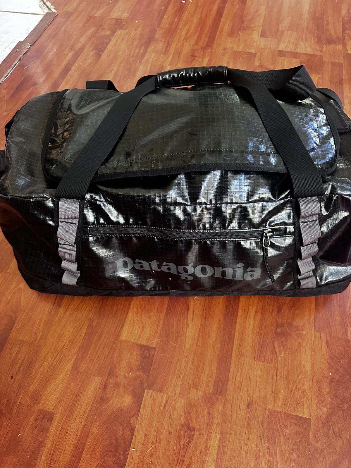 Patagonia Black Hole Duffel Bag/Backpack 60l Glossy Black