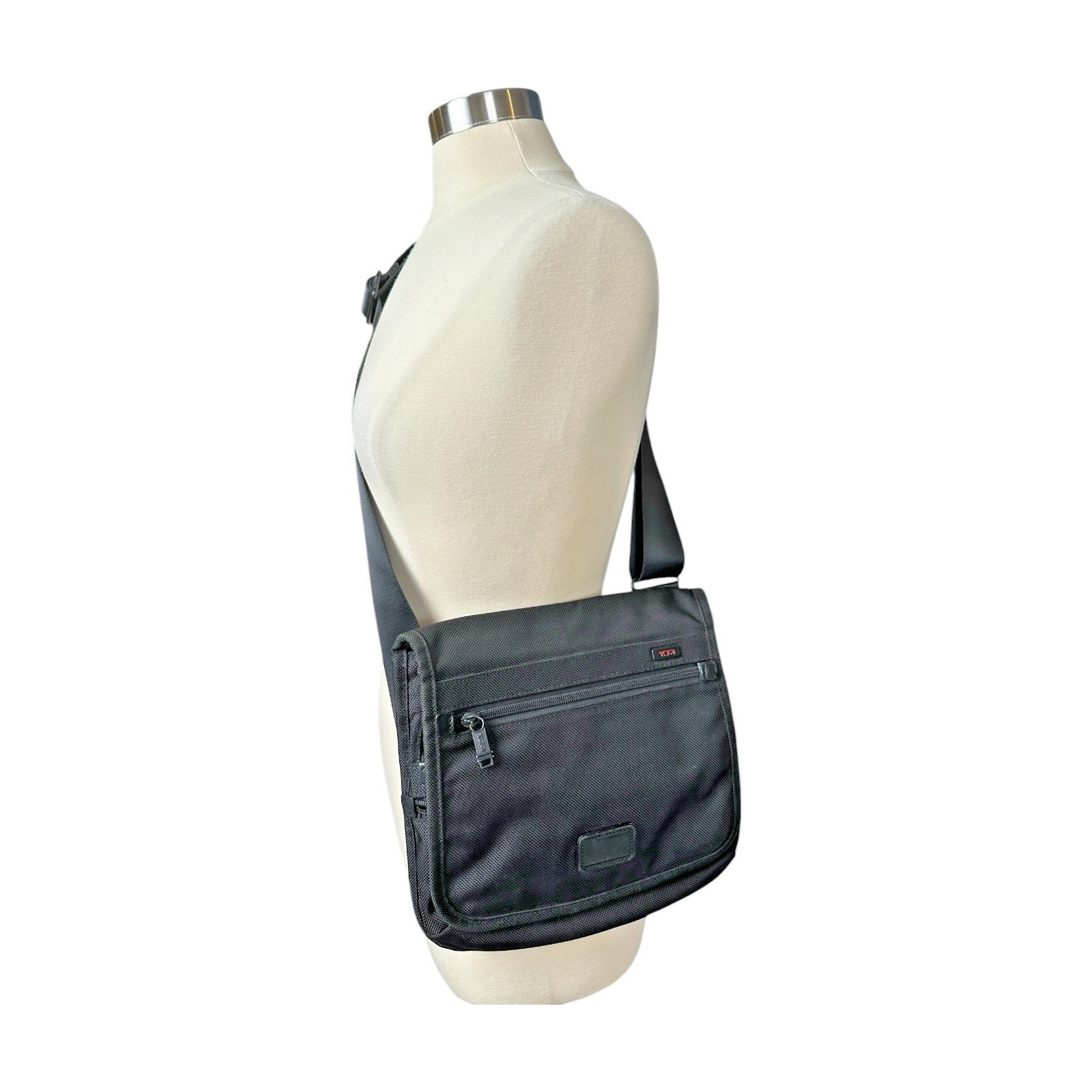 TUMI Alpha Messenger Crossbody Bag Black Nylon Laptop Work commuter minimalist
