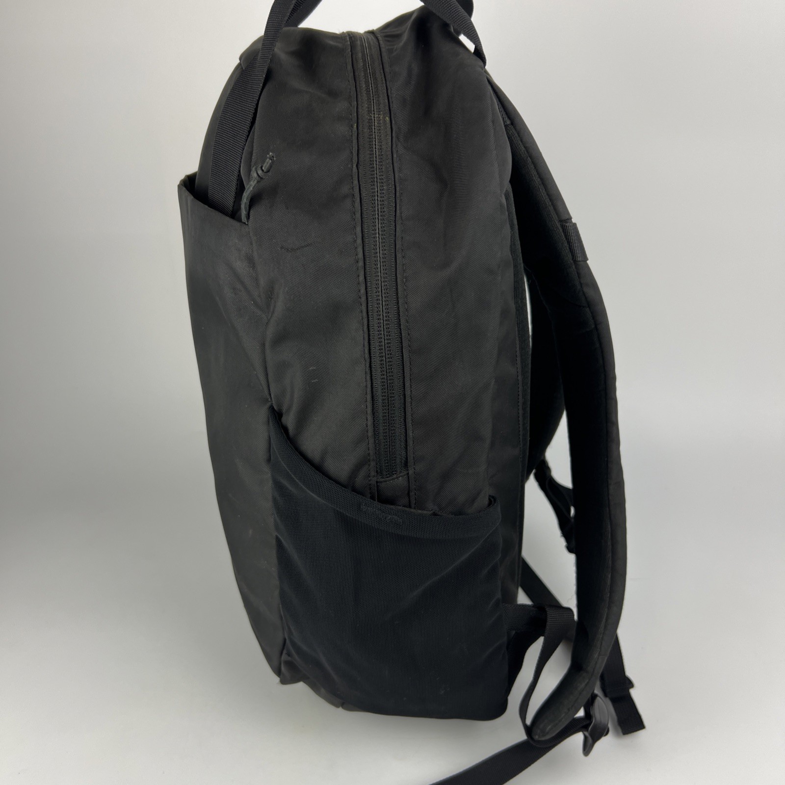 Patagonia Atom 20L Tote Pack Backpack Black Convertible Travel Bag