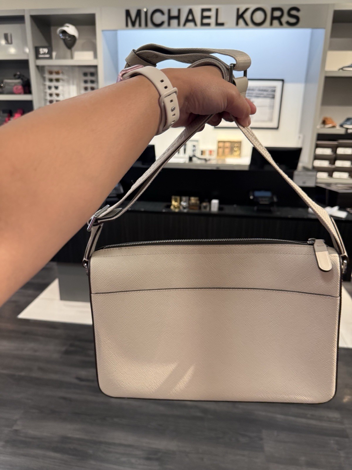 Michael Kors Edison Medium Scratch-Resistant Crossgrain Leather Bag Light Sand