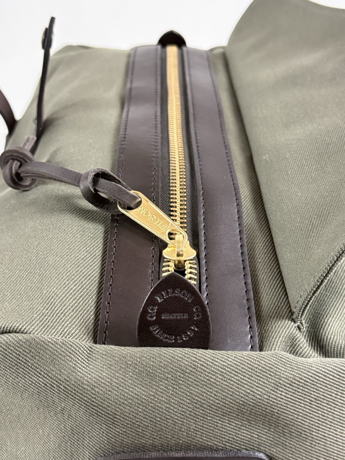 FILSON SMALL RUGGED TWILL DUFFLE BAG OTTER GEEEN NWT SOLD OUT