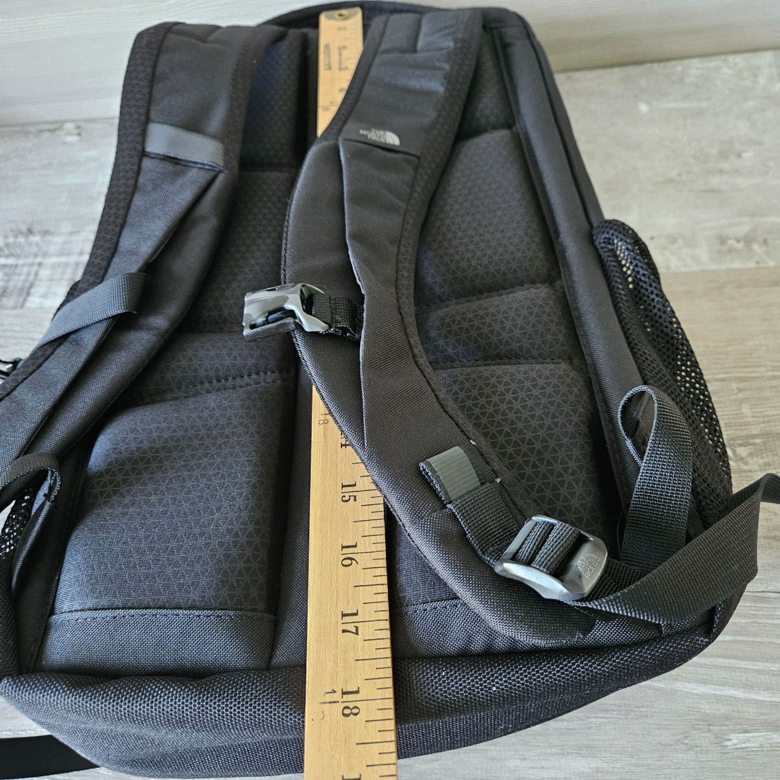 The North Face Backpack Stalwart Savage Logo Gray & Black 26L 15″ Laptop Bag