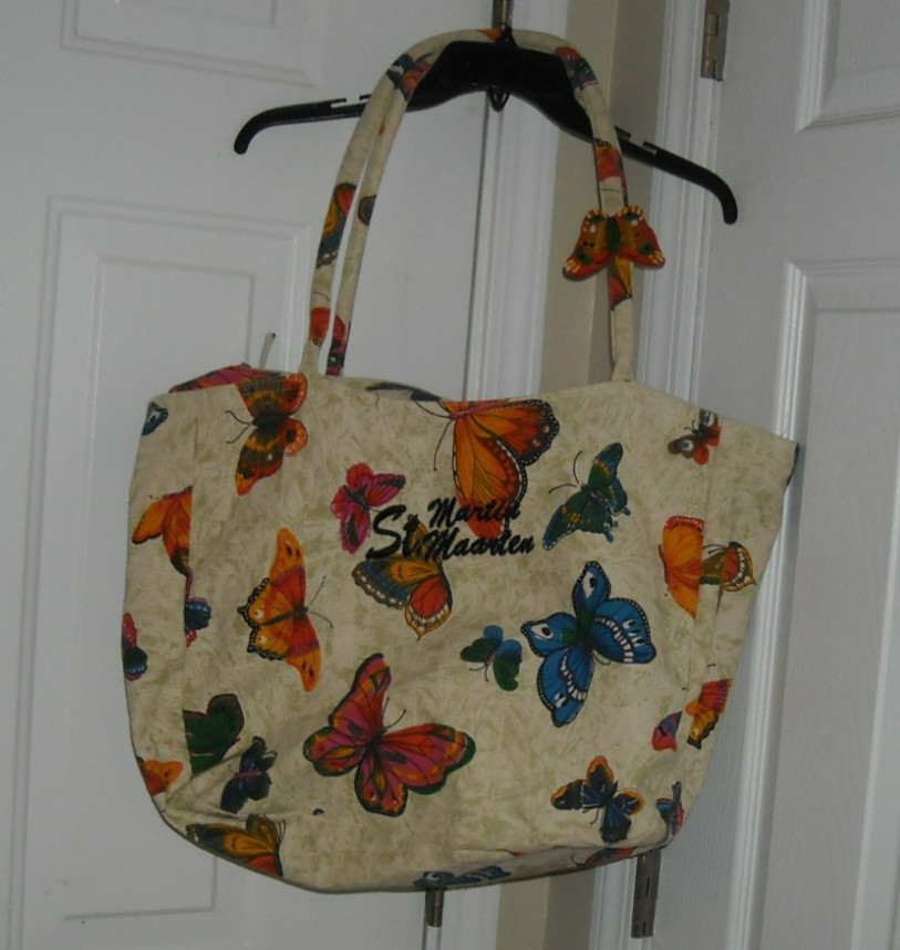 St Martin Butterfly, Tote Bag, 17″x13″x6″, Good Condition
