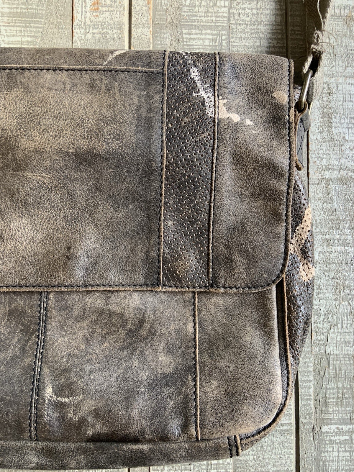 Black Rivet Wilson’s Leather Distressed Messenger Bag Large Laptop Vintage 15×12