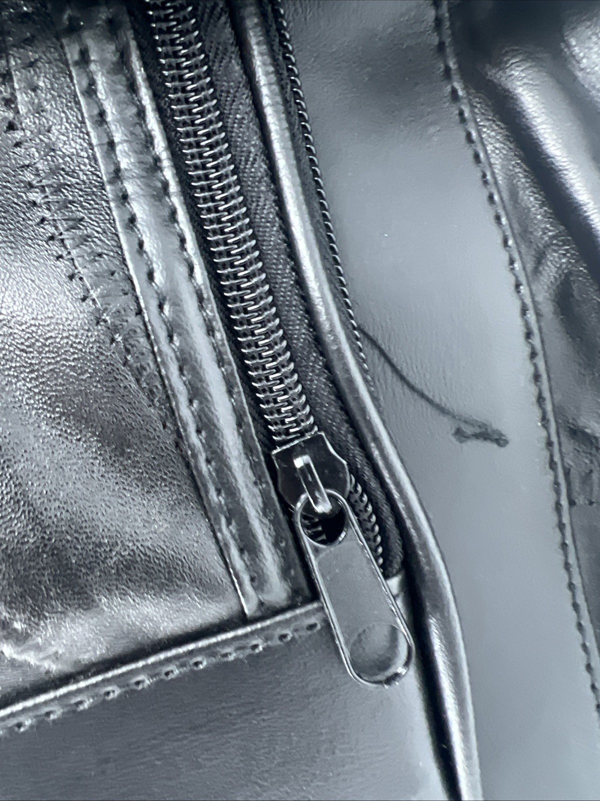 MAXAM/EMBASSY Genuine Lambskin Leather 23″ TOTE – GYM-DUFFEL BAG Zipper Pockets