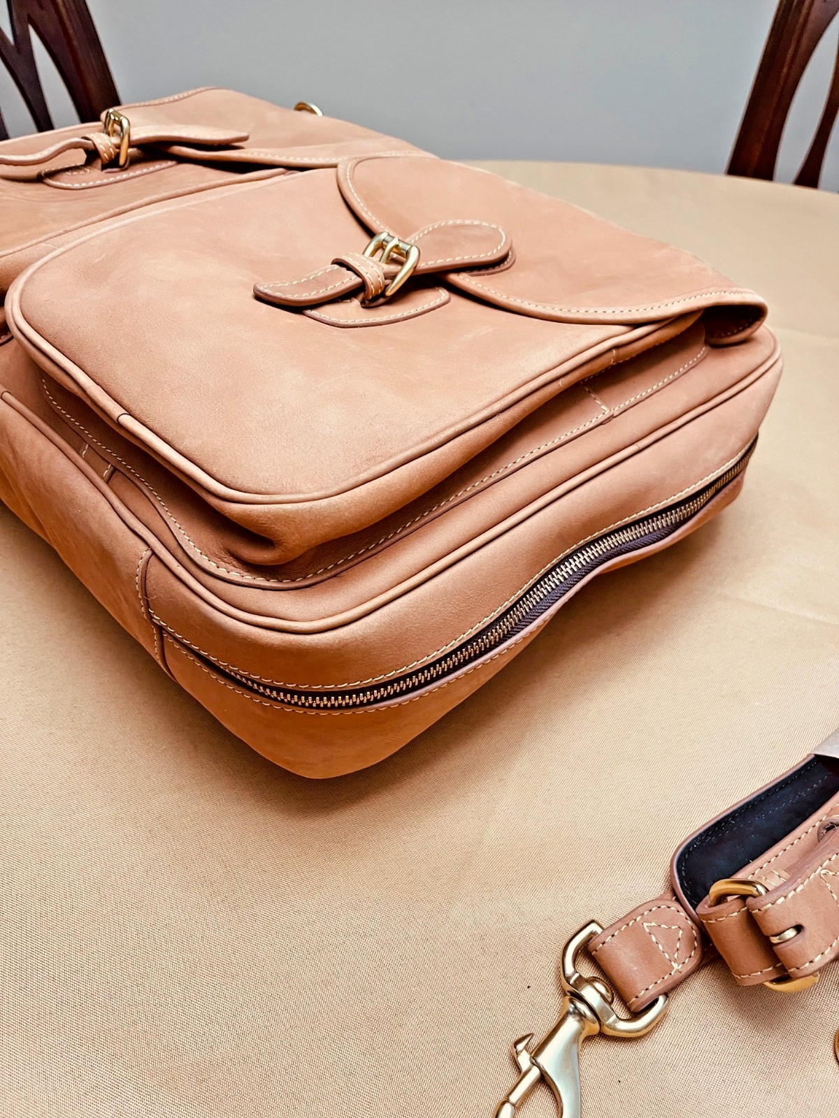 MULHOLLAND Rustic Tan Heavy Saddle Leather Briefcase / Messenger Bag – USA