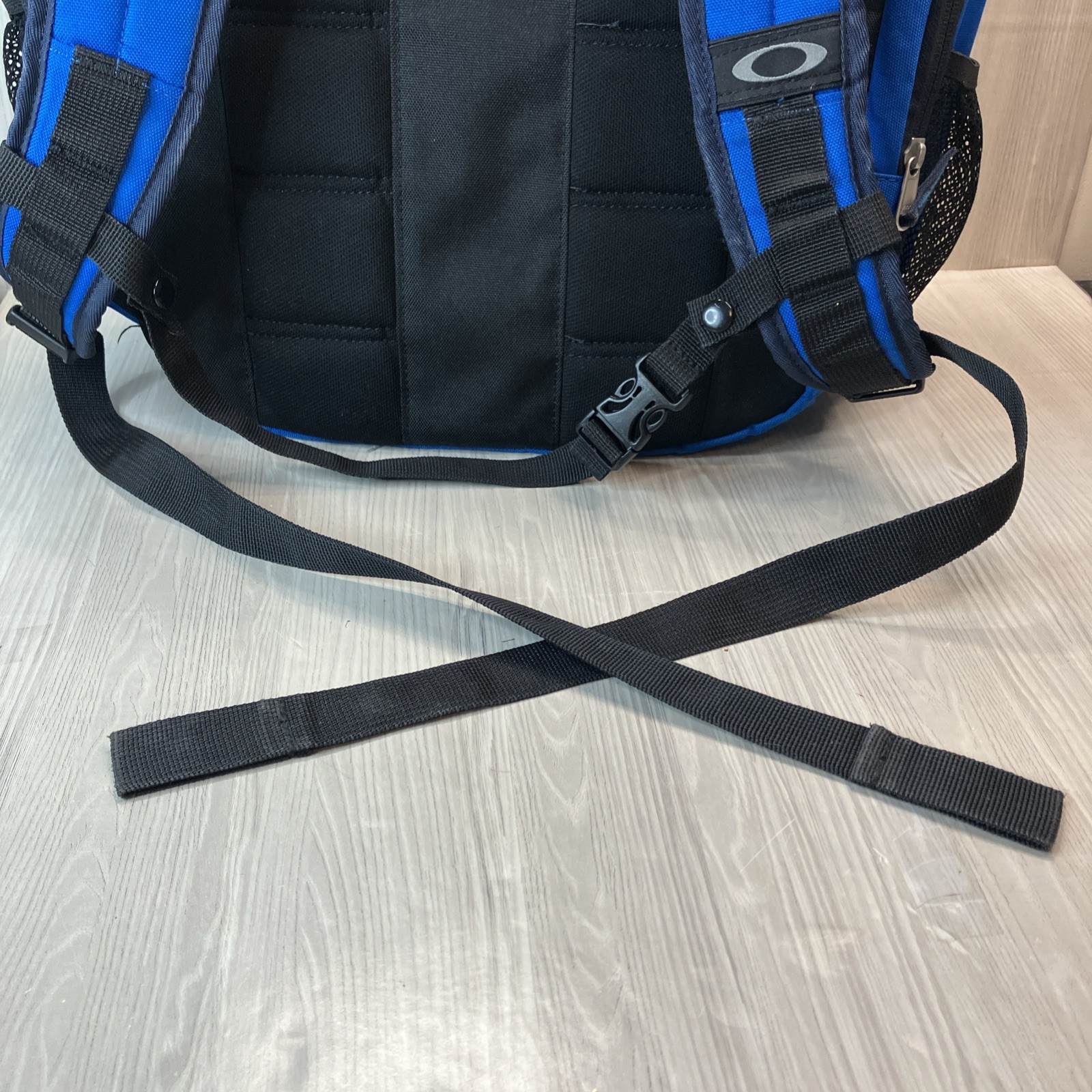 Oakley Y2K Backpack FA15 Large Cushion Pocket Laptop 19x14x6 USA Blue NICE!
